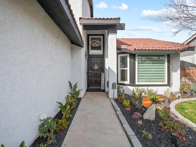 2833 Springfield Pl in Lancaster, CA - Building Photo - Building Photo