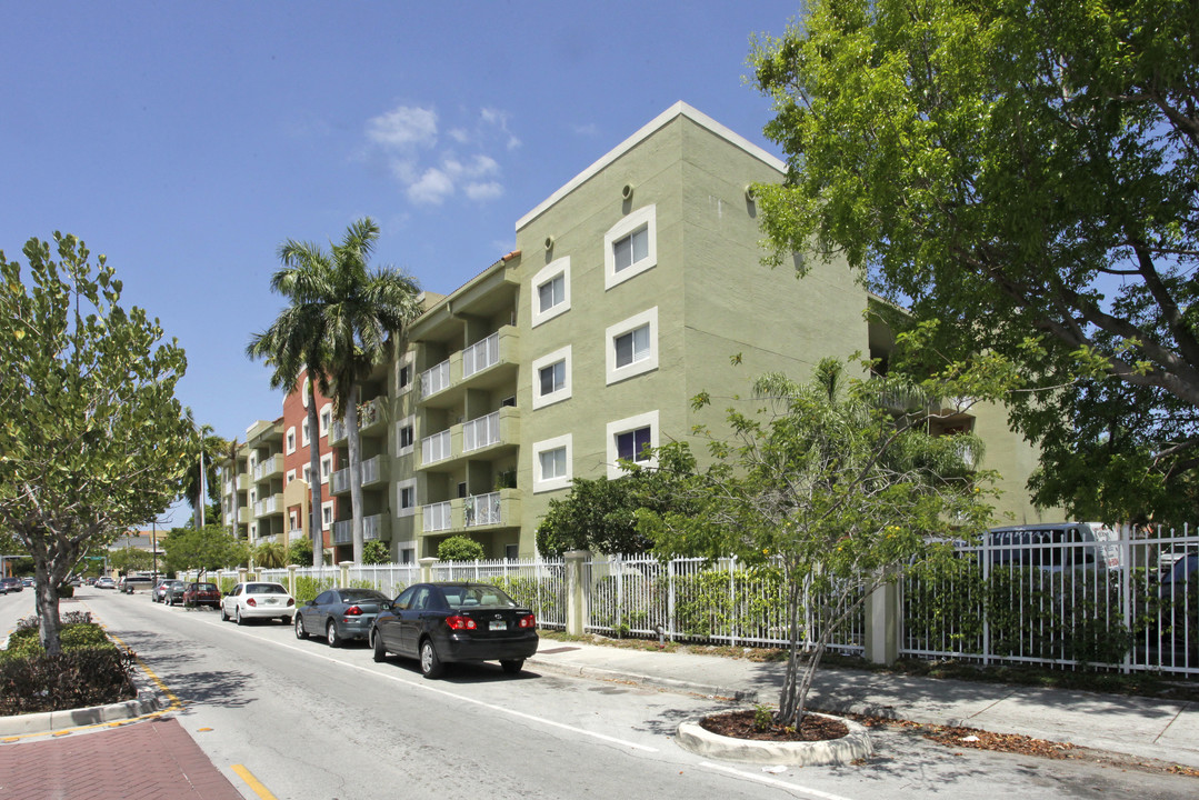 South Wind Apartments in Hialeah, FL - Building Photo