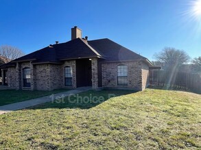 459 Little Valley Ct in Fort Worth, TX - Foto de edificio - Building Photo