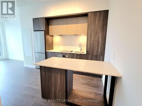 130-130 River St in Toronto, ON - Building Photo - Building Photo