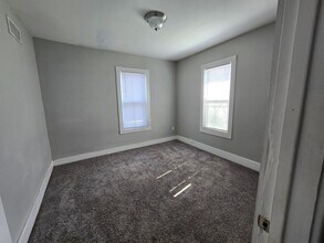 309 E 11th St in Davenport, IA - Building Photo - Building Photo