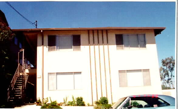 1122 Bush St in San Carlos, CA - Building Photo