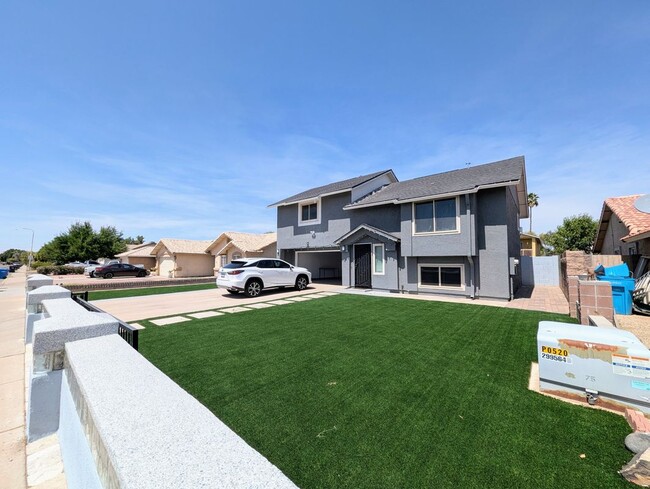8914 W Encanto Blvd