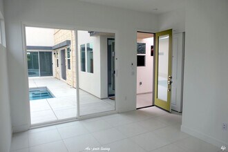 2670 Maverick Ln in Palm Springs, CA - Building Photo - Building Photo