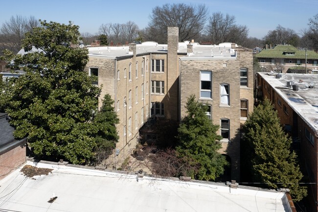 1028 Cherokee Rd in Louisville, KY - Building Photo - Building Photo