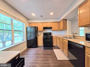 7266 Mahogany Dr in Hyattsville, MD - Building Photo - Building Photo
