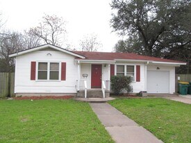 211 W 14th Ave in Belton, TX - Building Photo
