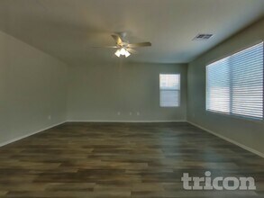 24172 W Desert Bloom St in Buckeye, AZ - Building Photo - Building Photo