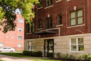 Kenwood Apartments