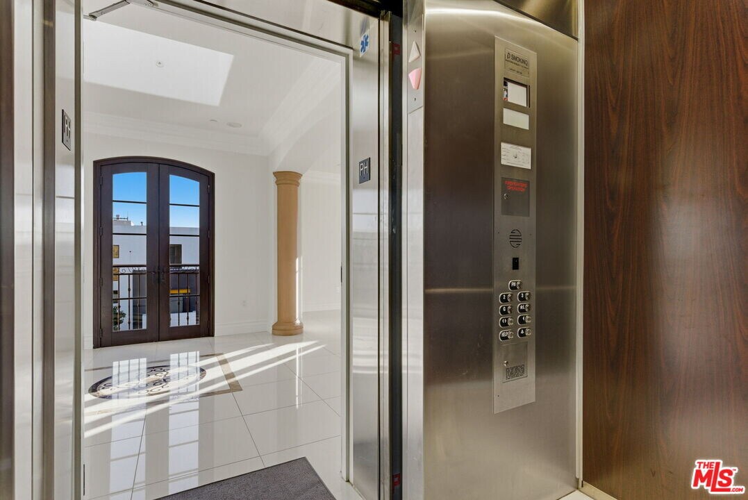 462 S Maple Dr in Beverly Hills, CA - Building Photo