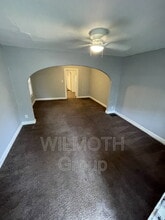 890 N Gladstone Ave in Indianapolis, IN - Foto de edificio - Building Photo