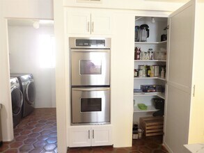 13065 Mindanao Way, Unit 12 in Marina Del Rey, CA - Building Photo - Building Photo