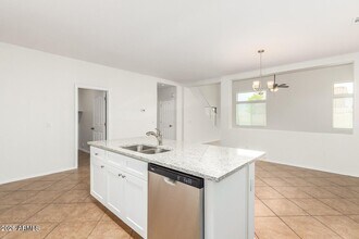 8223 W Florence Ave in Phoenix, AZ - Building Photo - Building Photo