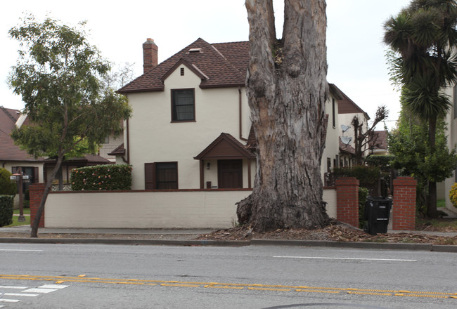 1106 El Camino Real in Burlingame, CA - Building Photo - Building Photo