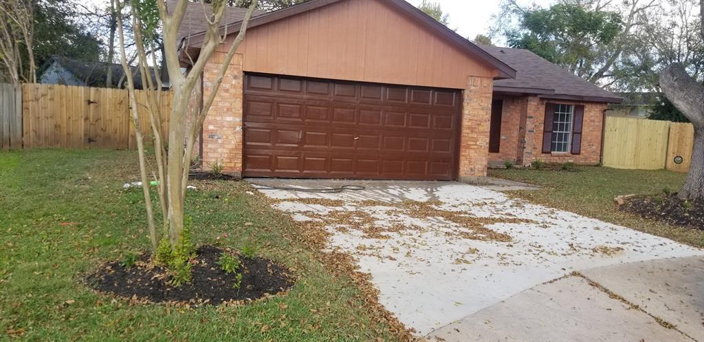 1906 Legacy Ct in Richmond, TX - Building Photo