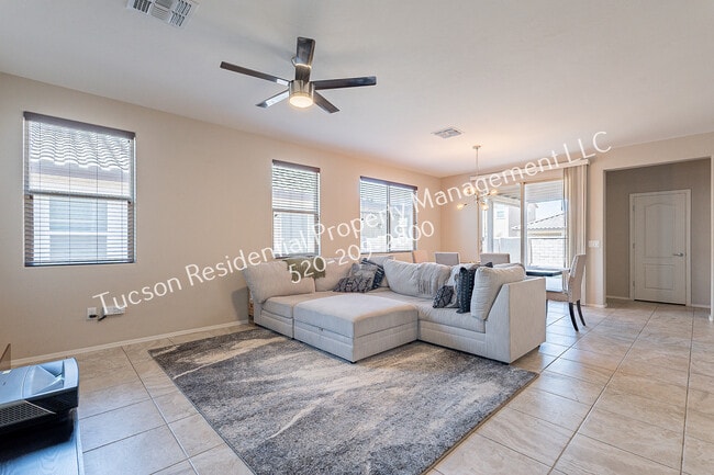 9578 S Trapper Ridge Dr in Tucson, AZ - Building Photo - Building Photo