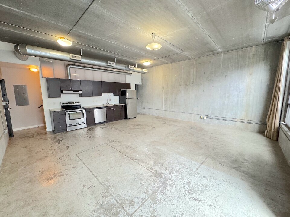 2407 Bull St in Savannah, GA - Building Photo