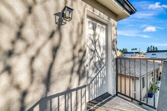 11845 Hamlin St in Los Angeles, CA - Building Photo - Building Photo