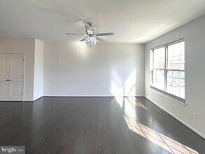 620 Shore Forest Dr in Glen Burnie, MD - Building Photo - Building Photo