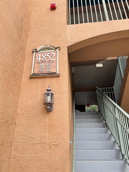 4852 N State Rd 7 in Coconut Creek, FL - Building Photo