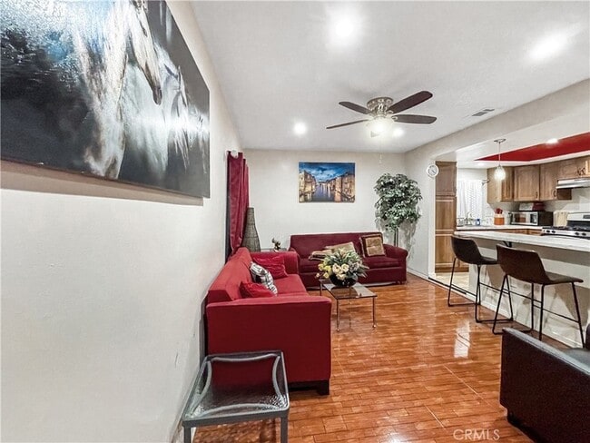 4084 137th St, Unit SOL-516 in Hawthorne, CA - Foto de edificio - Building Photo