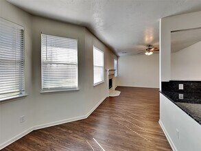 502 Hearthstone Ct in Spring, TX - Foto de edificio - Building Photo