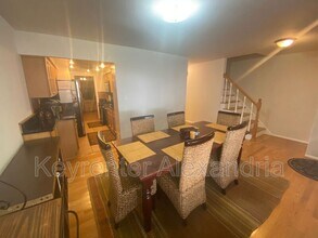 5923 Kara Pl in Burke, VA - Building Photo - Building Photo