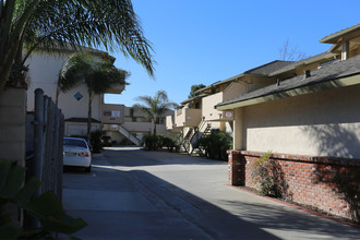 1407 Hemlock Ave in Imperial Beach, CA - Building Photo - Building Photo