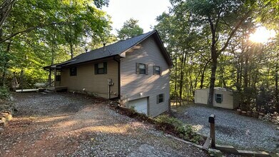 56 Puff Hill Dr in Dahlonega, GA - Foto de edificio - Building Photo
