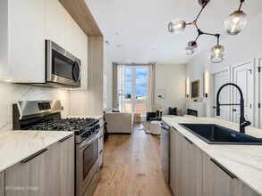 11 W Prospect Ave in Mount Prospect, IL - Building Photo - Building Photo