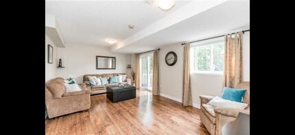 32 Cassandra Dr in Barrie, ON - Building Photo - Building Photo