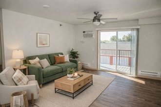 435 Century Pl in Onalaska, WI - Foto de edificio - Building Photo