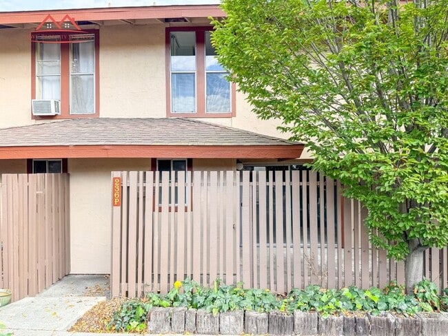 property at 236 Red Oak Dr E