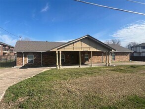 3006 Chiesa Rd in Rowlett, TX - Building Photo - Building Photo