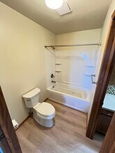 203 13th Ct, Unit 203 13th Ct in Onalaska, WI - Foto de edificio - Building Photo
