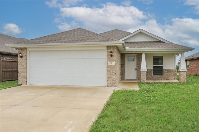 501 NW 59th Ave in Bentonville, AR - Building Photo - Building Photo