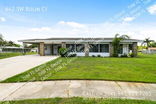 642 SW Bolin Ct in Port St. Lucie, FL - Building Photo
