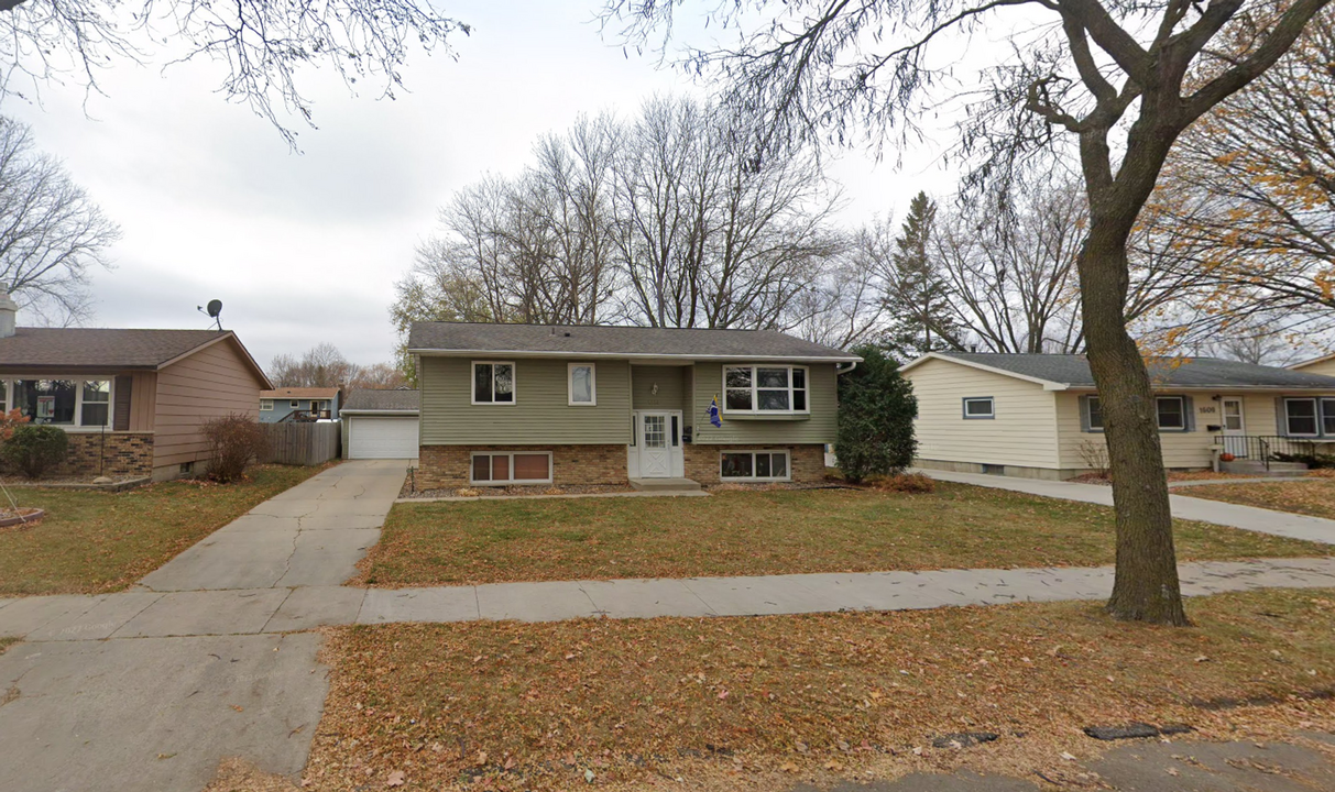 1613 8th Ave SE in Rochester, MN - Building Photo
