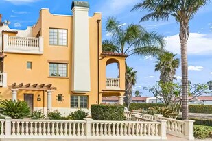 5103 W Wooley Rd in Oxnard, CA - Building Photo