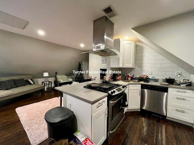19 Dorset St, Unit 3