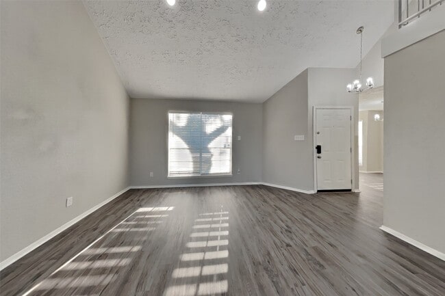7443 Kite Hill Dr in Houston, TX - Foto de edificio - Building Photo