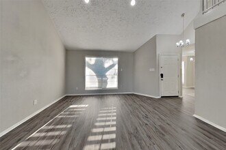 7443 Kite Hill Dr in Houston, TX - Building Photo - Building Photo
