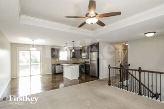 11111 Highview Rd in Peculiar, MO - Building Photo - Building Photo