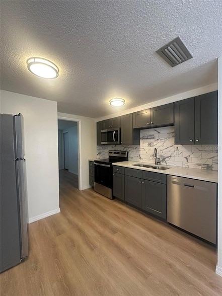 5011 A 21st St in Bradenton, FL - Foto de edificio - Building Photo