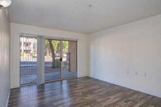 Senior Living- Lifestyles of Glendale in Glendale, AZ - Building Photo - Interior Photo