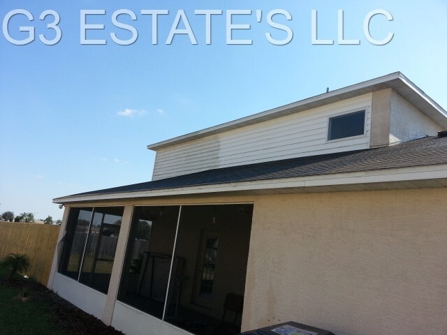 property at 5002 Strada Dr
