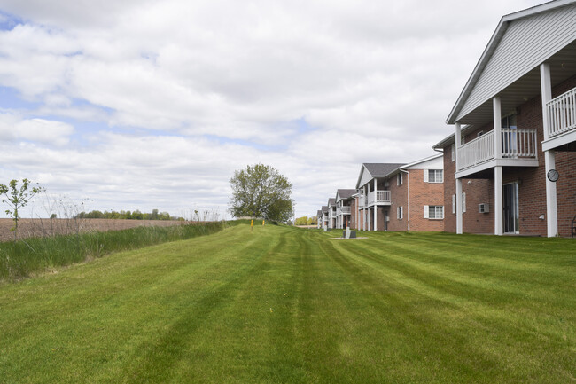 Clintonville Estates in Clintonville, WI - Building Photo - Building Photo