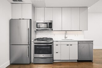 155 Attorney St, Unit 3D in New York, NY - Building Photo - Building Photo