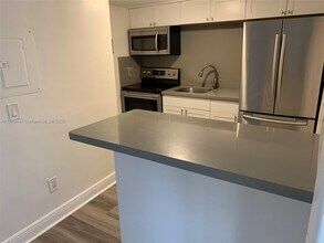 24 Calabria Ave in Coral Gables, FL - Building Photo - Building Photo