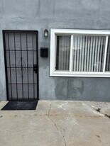1639 W 80th St, Unit Rear unit in Los Angeles, CA - Building Photo